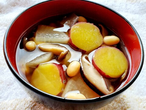 根菜と豆の食べる和風スープ